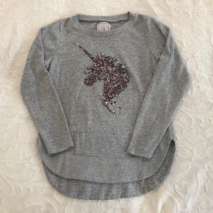 Gray sweater with sequined unicorn 🦄